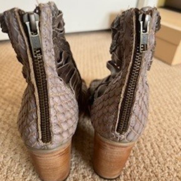 Freebird Women's Boots - Picture 3 of 4